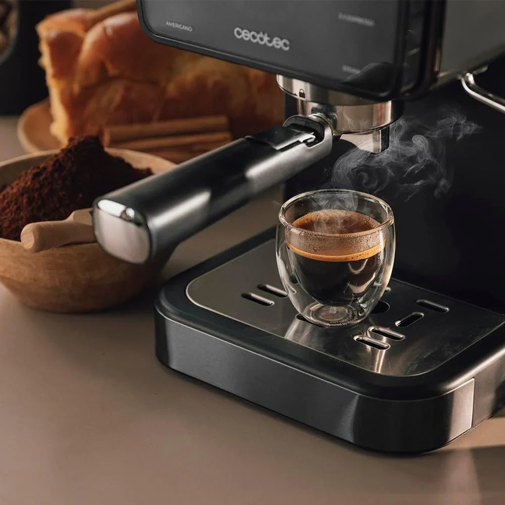 Cecotec Ekspres do kawy z podwójnym wyjściem Power Espresso 20 Barista Cream. 1550 W, 20 prętów, zbiornik na ziarna kawy 250g, młynek z 30 poziomami mielenia, termoblok, zbiornik na wodę 2.5 L
